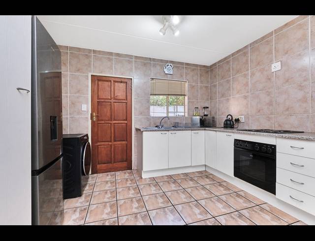 2 BEDROOM DUPLEX FOR SALE IN NORTH RIDING